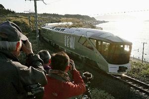 開往北海道的豪華列車，車內車外是怎樣一幅景象？