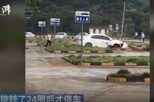 倒車入庫太緊張…男搞錯油門和煞車原地自轉甩尾24圈