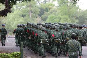 退伍11年大學長「收教召令」手抖！網見軍階笑了：最後一年被抓到