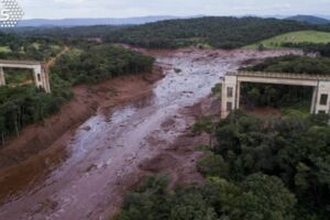 巴西礦場水壩潰決 7死近200人生死未卜