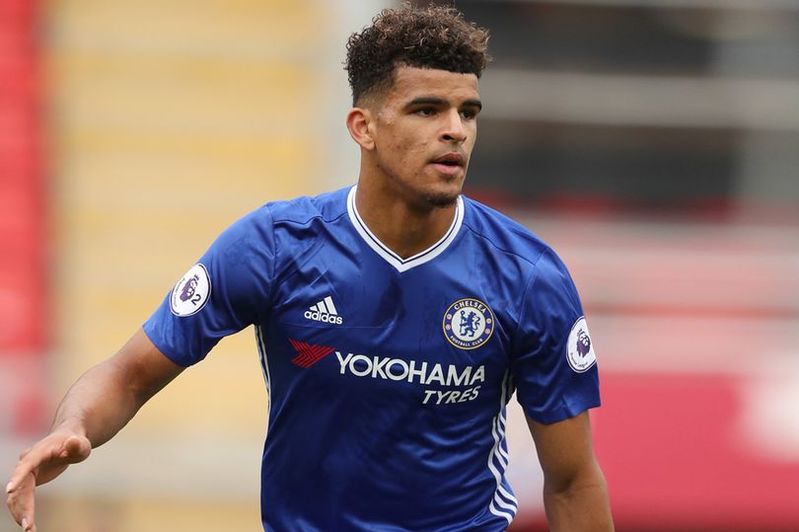 Dominic-Solanke-in-action-for-Chelsea-against-Manchester-United.jpg