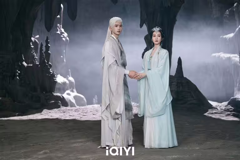 劉詩詩(左)、張雲龍在《淮水竹亭》中感情波折不斷。(圖/iQIYI愛奇藝國際版提供) 劉詩詩(左)、張雲龍在《淮水竹亭》中感情波折不斷。(圖/iQIYI愛奇藝國際版提供)