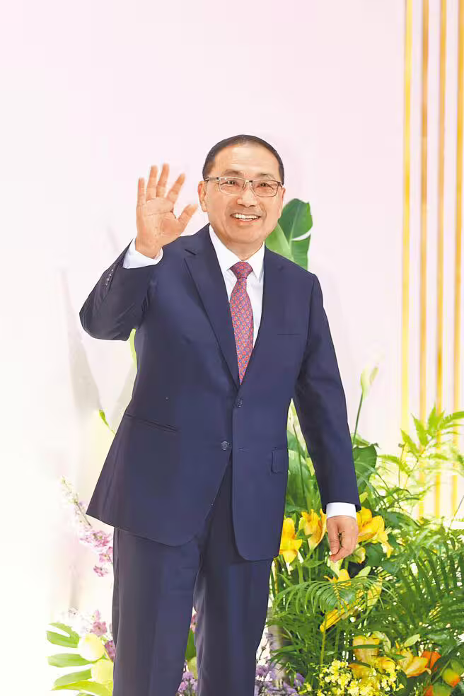 新北市長侯友宜25日親自出席表外甥納豆與依依的婚禮。（鄧博仁攝）