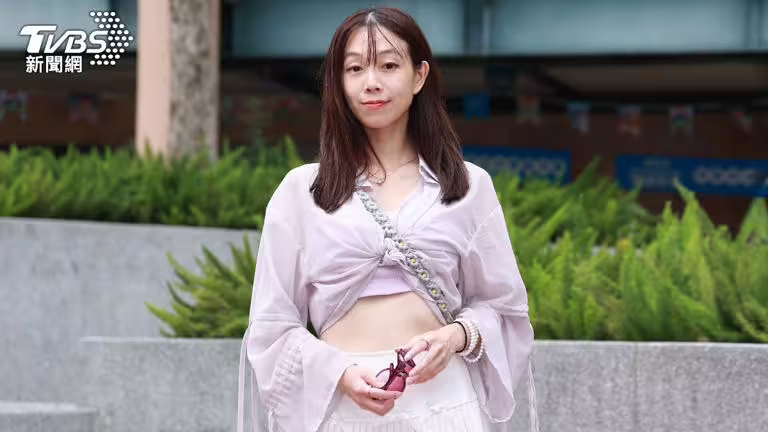 簡簡和鄧佳華分手。(圖/TVBS) 簡簡和鄧佳華分手。(圖/TVBS)