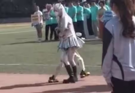 %e6%a9%9f%e5%99%a8%e4%ba%ba%e6%8a%b1%e5%a5%b3%e7%94%9f