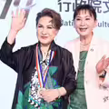楊麗花獲文化獎！徒弟陳亞蘭獻花 脫口飆金句：我會老但歌仔戲永不老
