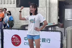 賈永婕挑戰台北101馬拉松！一天跑2場次 自嘲：史上最累董事長