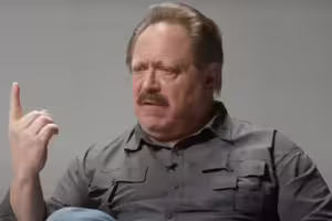 被問「上帝是否存在？」　「世界上最聰明的人」給出了讓人震撼的答案