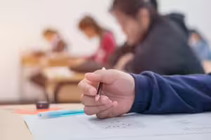 中國媽錯過班機沒陪考　「害小孩落榜被笑」怒告桃機、航空求償百萬