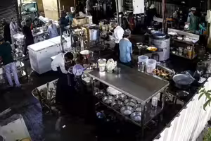 20歲廚師剛到職　飯店冰箱突爆炸碎片射頭