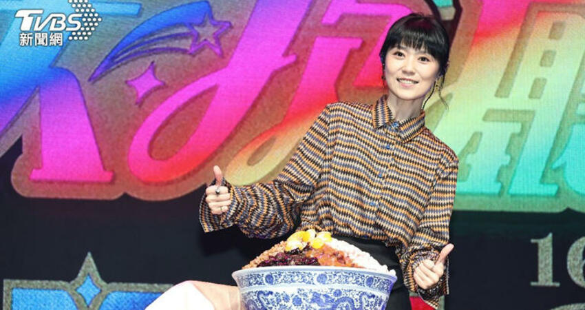 昔認了是雙性戀！曹雅雯深夜帶「195公分高大男回家」 男方身分遭起底