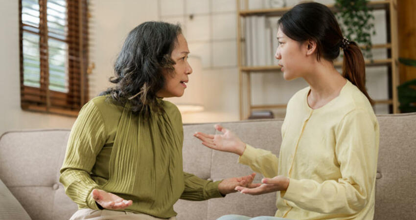 婆婆瘋狂找碴...公公1招「紅玫瑰」秒救援 人妻驚呆：根本天使