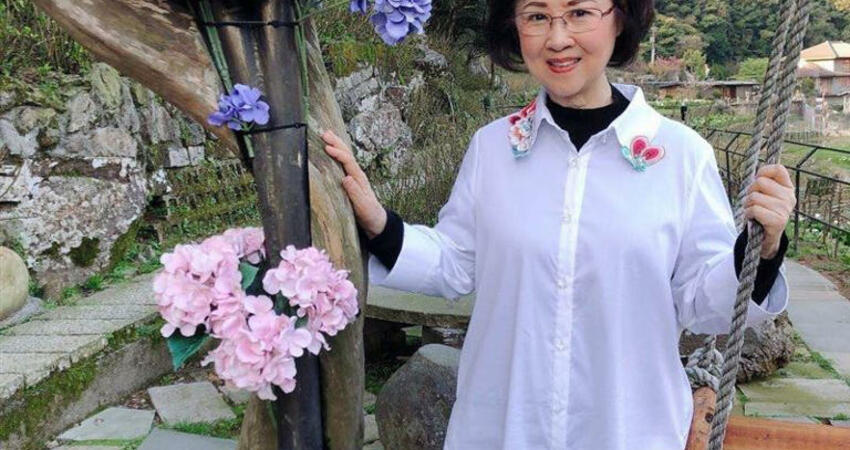 昔因平鑫濤插管鬧翻子女！瓊瑤曬他生前「臥床鼻胃管照」吐催淚內幕
