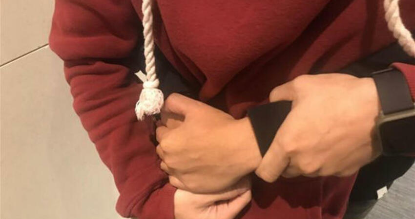辣模被跟騷報警求助 承辦警竟摟腰打招呼也挨告