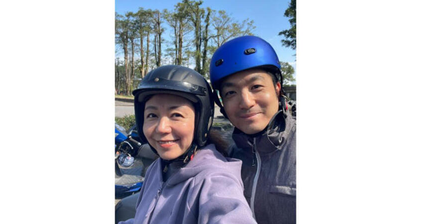 初二回娘家！蔣萬安陪太太回宜蘭 夫妻騎摩托車曬照放閃