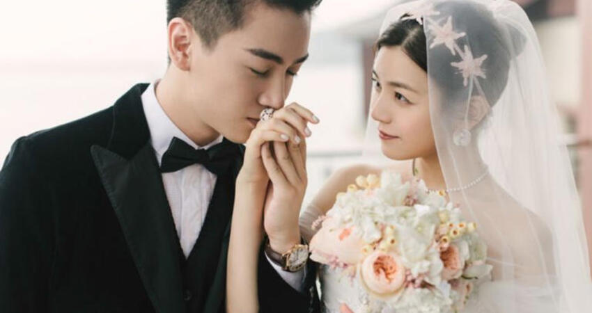 陳妍希、陳曉宣布離婚！不婚族一頭栽進愛情裡 ，如今微博發文寫下：「感恩遇見，今後各⾃安好。 」