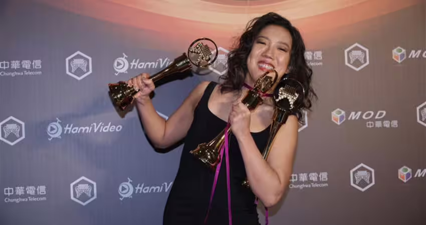 才奪金曲歌后寶座！李竺芯「台語歌收服奈良美智」 本尊激動洩心聲