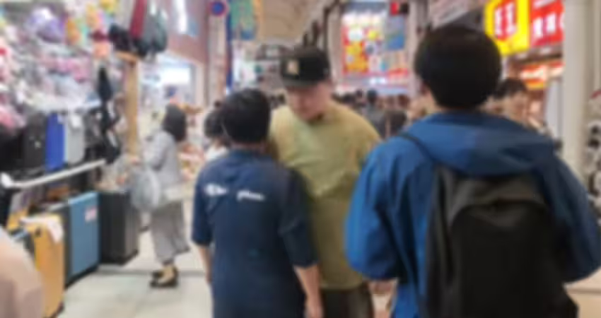 大阪撞人族踢到鐵板　被Youtuber「鐵拳教育」秒變慫