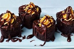 Peanut Butter Heart Brownies 