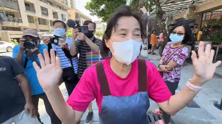 飯糰店妻子不願多談,一切交給司法。(圖/記者洪正達攝影) 飯糰店妻子不願多談,一切交給司法。(圖/記者洪正達攝影)