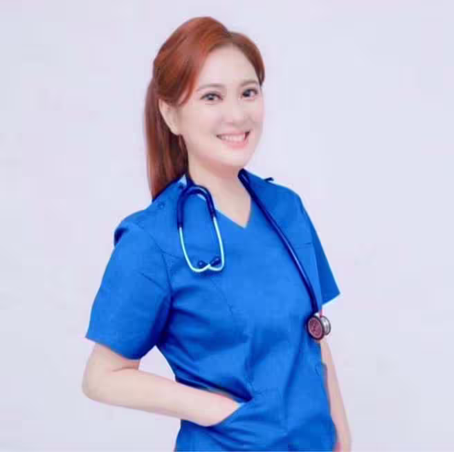 薛楷莉在美國擔任護理師。(薛楷莉臉書) 薛楷莉在美國擔任護理師。(薛楷莉臉書)