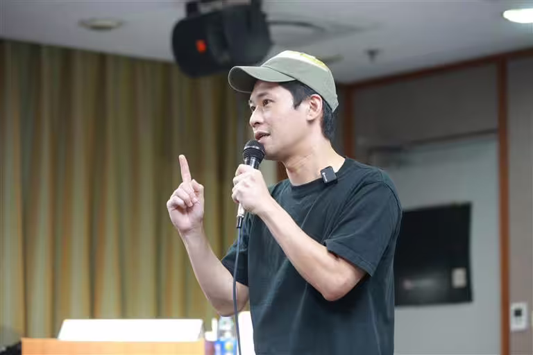 黃迪揚分享內容讓學員覺得有如「一堂演員心靈的補課」。(圖/公視台語台提供) 黃迪揚分享內容讓學員覺得有如「一堂演員心靈的補課」。(圖/公視台語台提供)