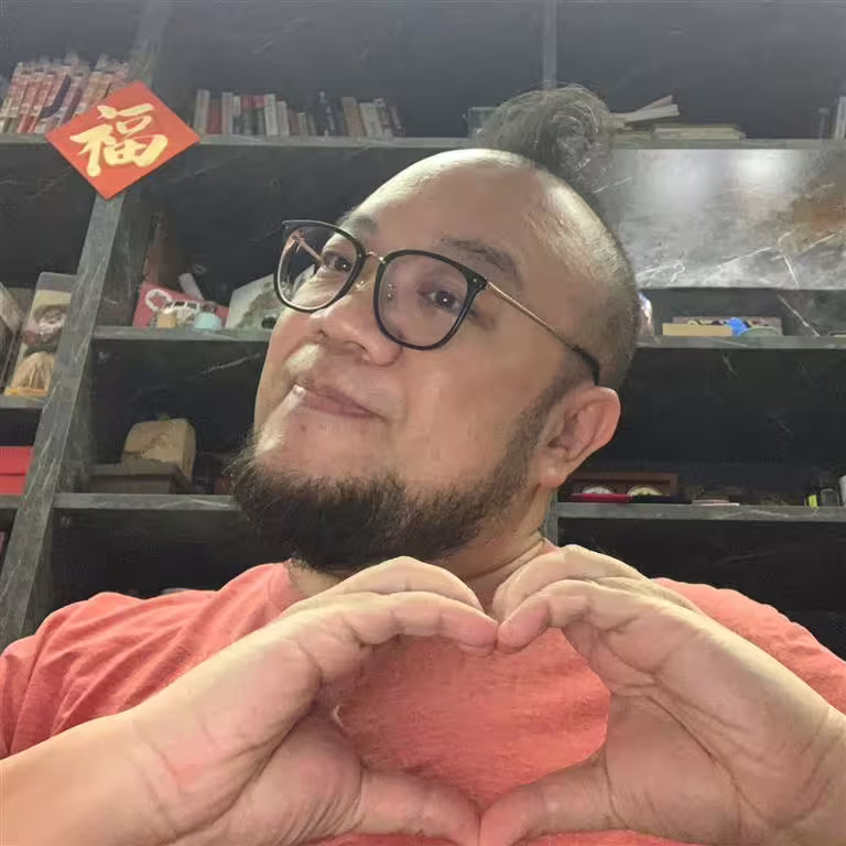 《雞排英雄》導演葉天倫證實父親死訊。（圖／翻攝自葉天倫臉書）