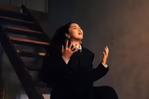 金曲36》鄭雙雙蟄伏十年入圍最佳新人 挺7月孕肚走紅毯盼好運到