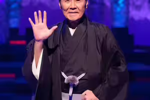 曾跟余天同台！77歲「國民歌王」驚傳緊急住院 60週年演唱會喊卡