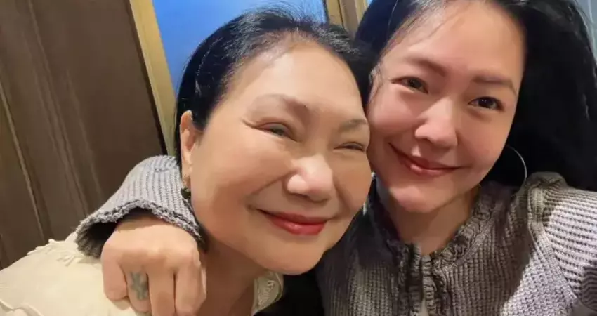 懾人舊照被翻出 大小S媽媽年輕時太正了