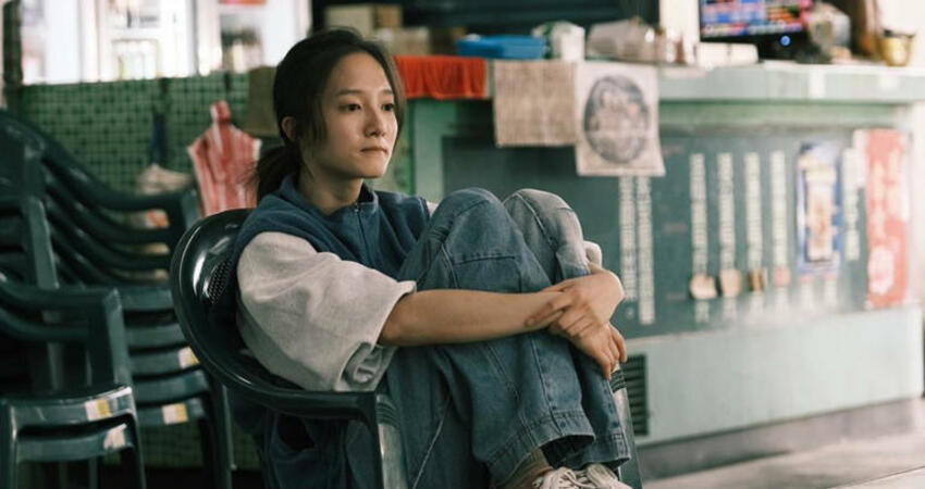 韓寧甩優雅氣質開腿釣蝦成女同志 父親看完戲「形象有點不太好」