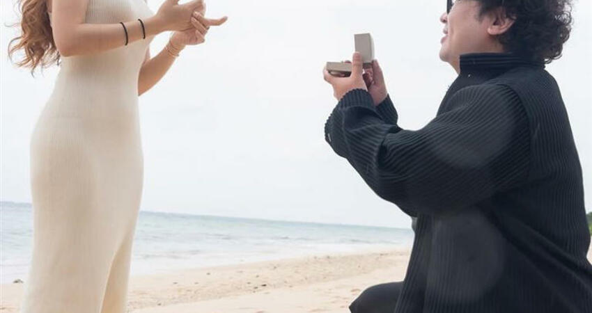納豆依依結婚了！2人牽手現身戶政事務所 女神級見證人曝光