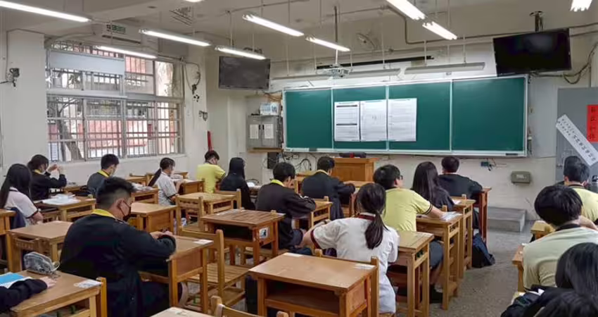 會考寫作題目「2隻倉鼠 6個詞彙」！國中生笑了：看完愣了5分鐘