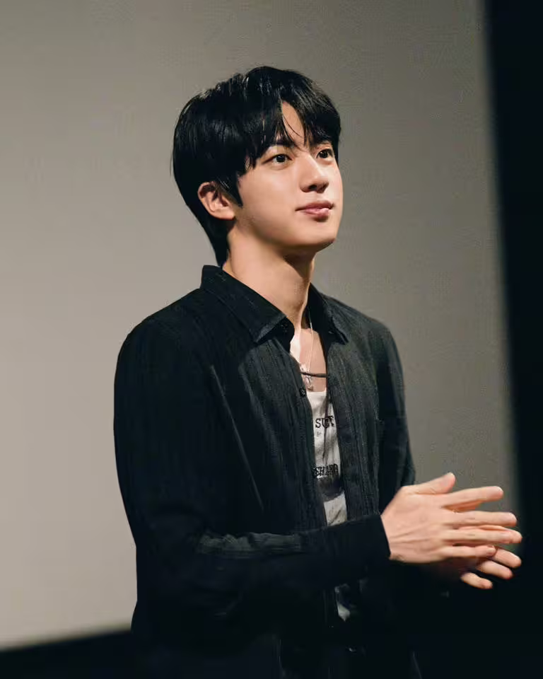 BTS Jin & 湯姆·克魯斯夢幻合作成真:竟是好萊塢巨星主動提議!自拍變視訊通話,Jin全家沾光見巨星 BTS Jin & 湯姆·克魯斯夢幻合作成真:竟是好萊塢巨星主動提議!自拍變視訊通話,Jin全家沾光見巨星
