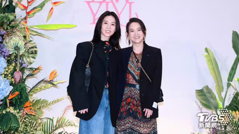 謝盈萱和曾寶儀出席婚禮。(圖/趙世平攝) 謝盈萱和曾寶儀出席婚禮。(圖/趙世平攝)