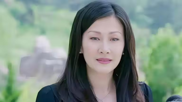TVB的「五大花旦」之一陳慧珊,如今竟悄悄轉行當起英文老師。(圖/翻攝自微博) TVB的「五大花旦」之一陳慧珊,如今竟悄悄轉行當起英文老師。(圖/翻攝自微博)