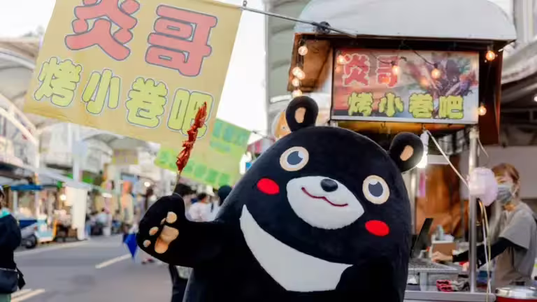 ▲旗津風箏節活動期間與旗津在地及周邊多家店家，搭配活動推出限定優惠。（圖／高市府觀光局提供）