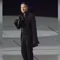 演唱會插曲！GD遇男粉「暴衝上台」 張學友澳門遭中國粉絲打斷：講普通話