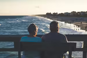 孩子大了也沒房貸「爽花百萬環遊世界」　6旬夫妻回國生活卻毀了