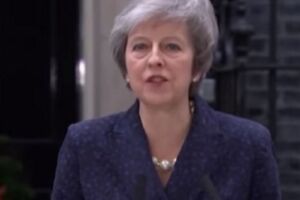 英首相梅伊今天宣佈何時下台