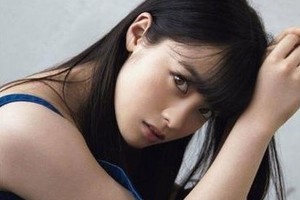 努力擠擠還是有的！橋本環奈寫真秀歐派