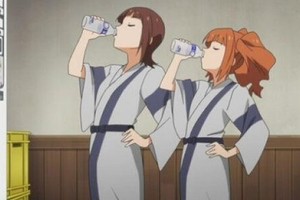 日本老師太變O！竟在幼女身上潑“營養快線”