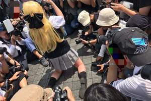C92紳士慣例《COSPLAY低角度偷拍集》偷拍魔今年依舊傾巢而出