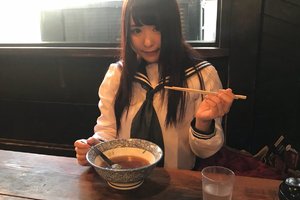 我很好騎！動作片老師COS成《冰菓》大小姐聖地巡禮