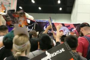 美國漫展AnimeExpo舉辦  手游少女前線攤位被美國阿宅擠爆