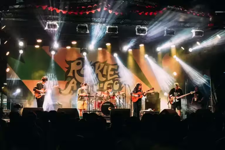 ▲日本樂團ålborg在搖滾台中與富士搖滾合作的rookie-a-gogo-stage帶來精采演出。(圖/市府提供) ▲日本樂團ålborg在搖滾台中與富士搖滾合作的rookie-a-gogo-stage帶來精采演出。(圖/市府提供)