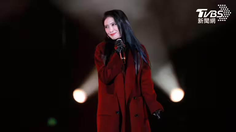 戴佩妮透過音樂傳遞學習愛自己,才有能力愛別人。(圖/TVBS資料照片) 戴佩妮透過音樂傳遞學習愛自己,才有能力愛別人。(圖/TVBS資料照片)