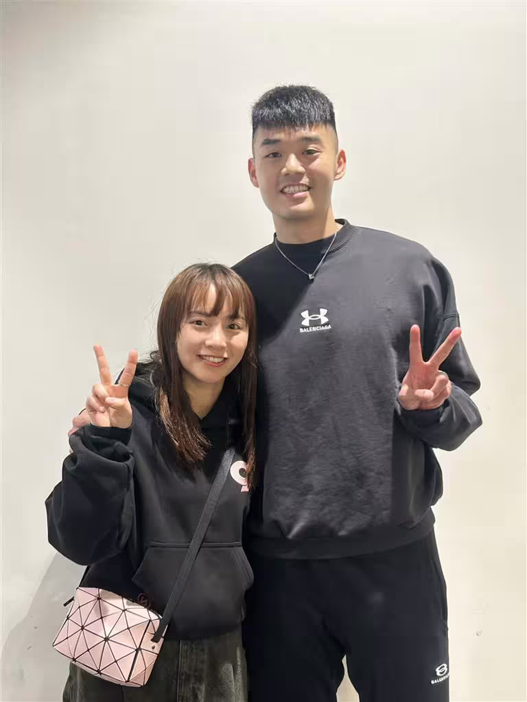 王齊麟與十元今天登記結婚了。(圖/翻攝自臉書) 王齊麟與十元今天登記結婚了。(圖/翻攝自臉書)