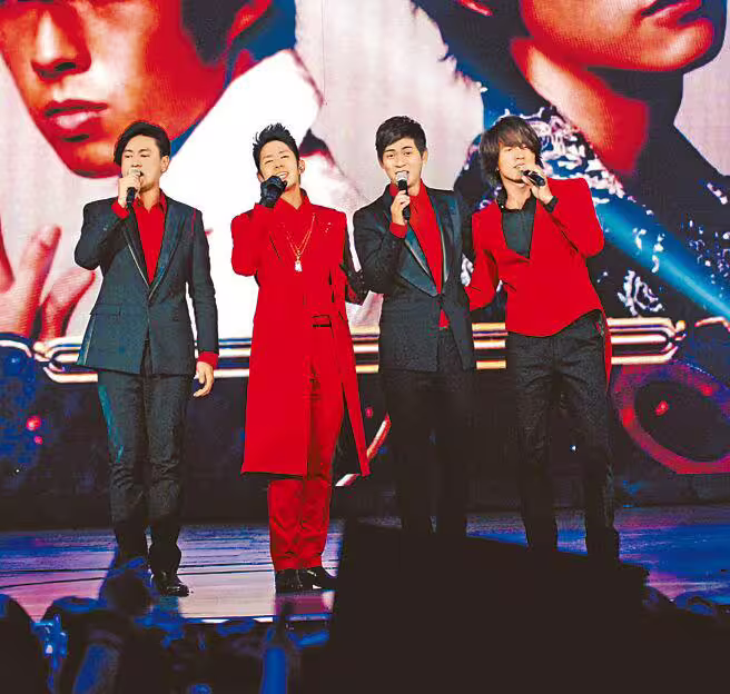 F4朱孝天(左起)、吳建豪、周渝民、言承旭曾在大陸春晚合體演出造成轟動。(資料照片) F4朱孝天(左起)、吳建豪、周渝民、言承旭曾在大陸春晚合體演出造成轟動。(資料照片)