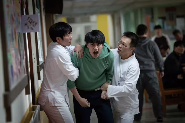 《我們與惡的距離2》幕後秘密!與柳少爺互動是周渝民加戲,楊貴媚堅持高張玉敏要化妝 《我們與惡的距離2》幕後秘密!與柳少爺互動是周渝民加戲,楊貴媚堅持高張玉敏要化妝